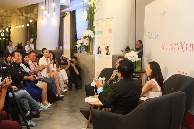 Chương[-]trình[-]Talkshow[-]“Phụ[-]nữ[-]Việt[-]trong[-]mắt[-]tôi”